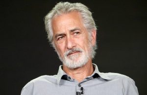 David Strathairn