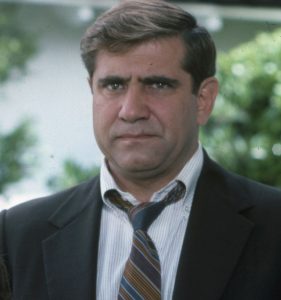 Dan Lauria Height