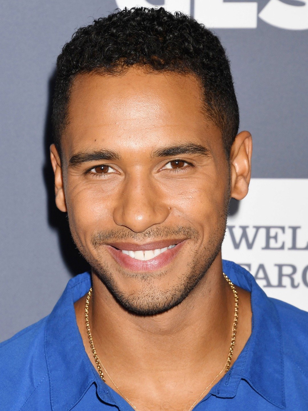 Elliot Knight