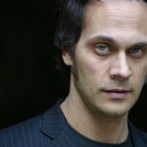 Todd Stashwick Height