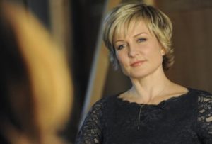 Amy Carlson Age