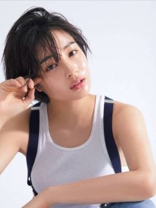 Suzu Hirose height