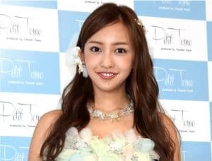 Tomomi Itano smile