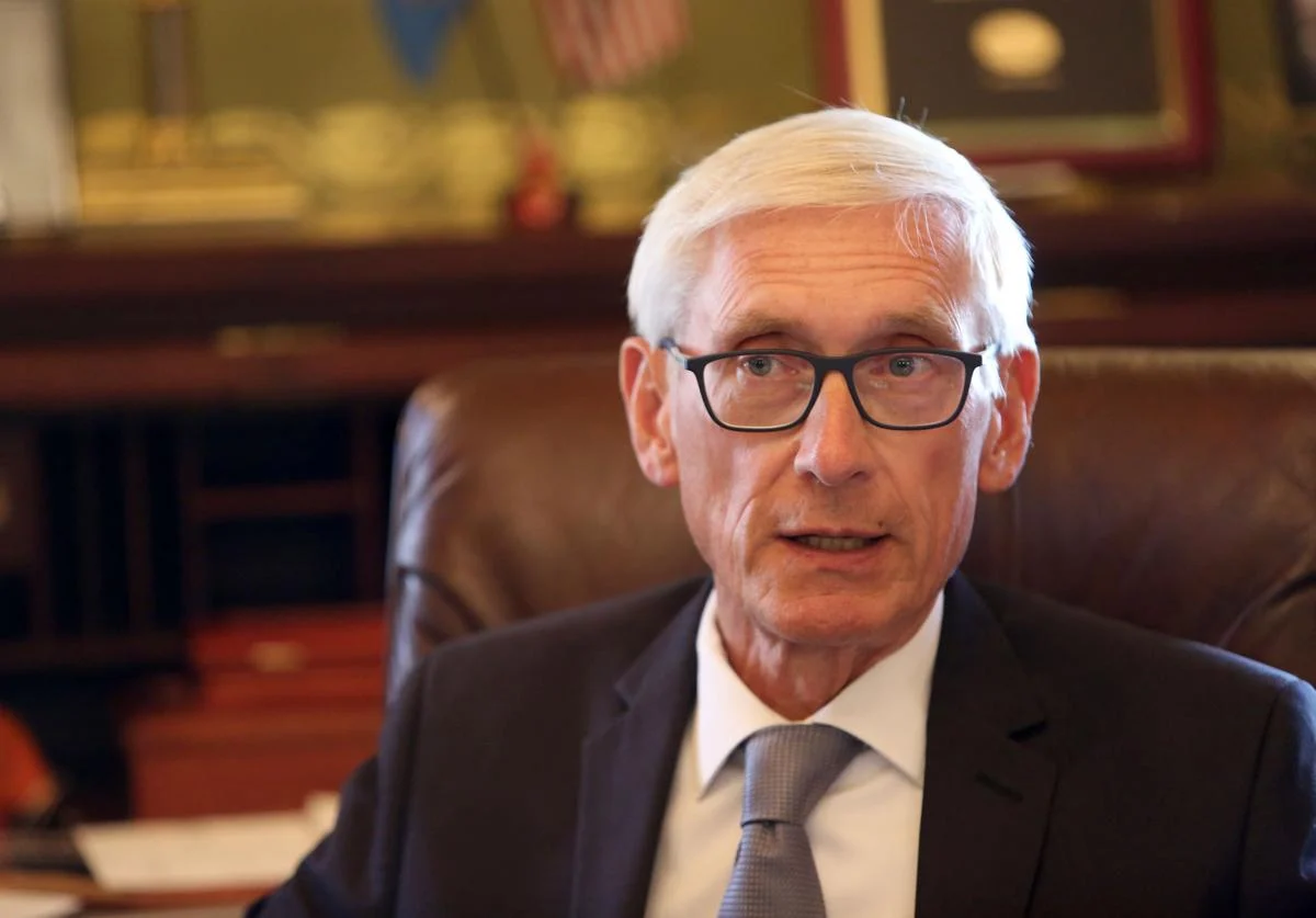 Tony Evers height