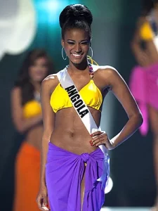 Leila Lopes age