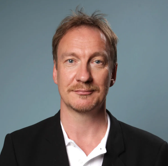 David Thewlis