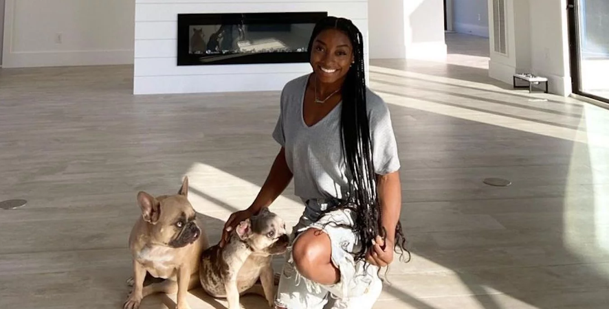 Simone Biles with her dogs