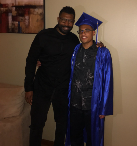 Deon Cole with his kid